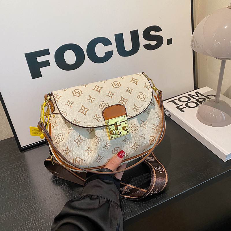 Free shipping designer High-End Fashion Bag for Women 2025 New Vintage Print Casual Shoulder Bag Versatile Light Luxury Crossbody Bag Trendy