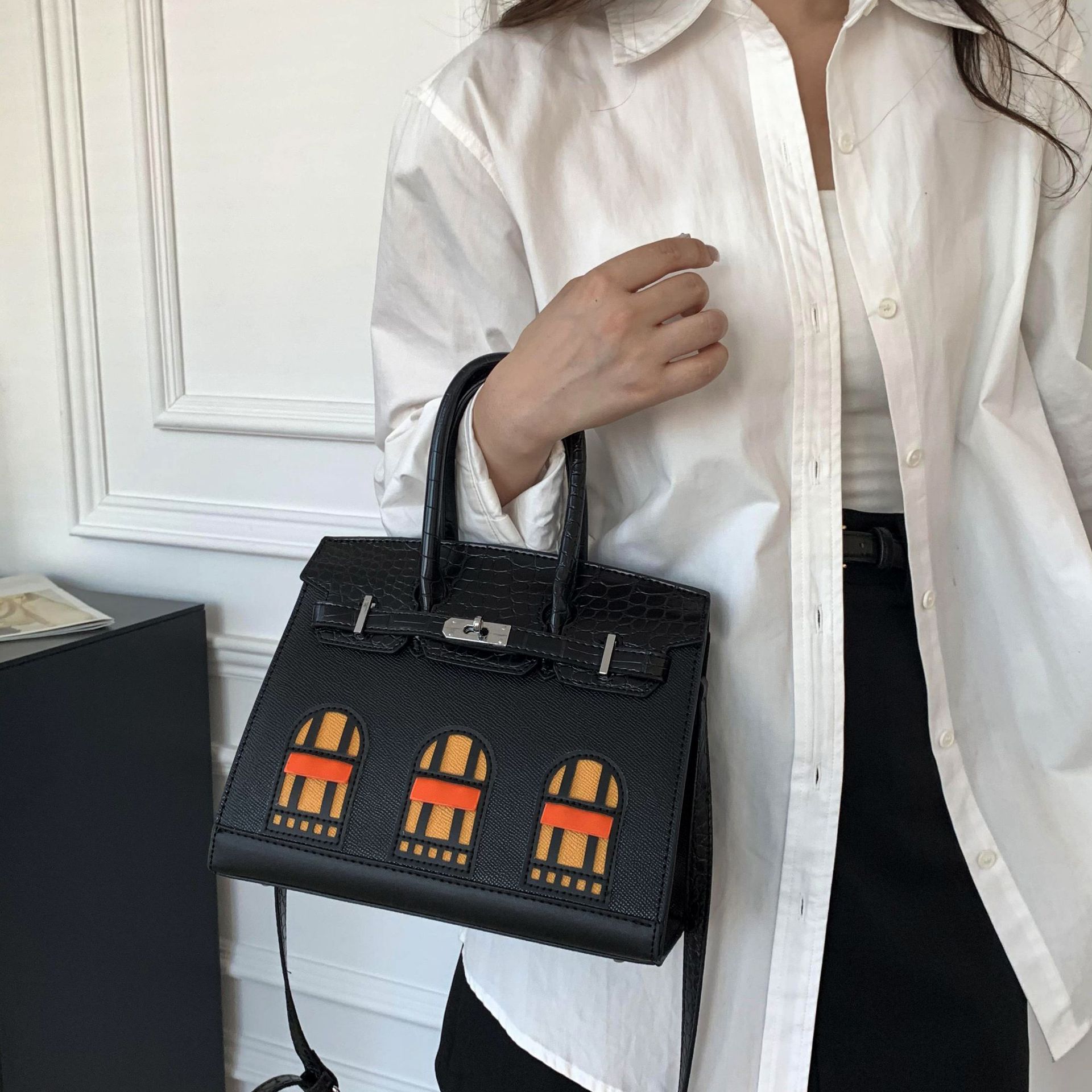 2025 Free Shipping Designer Luxury Women Fashionable color blocked small house bag versatile hand held crossbody bag for women