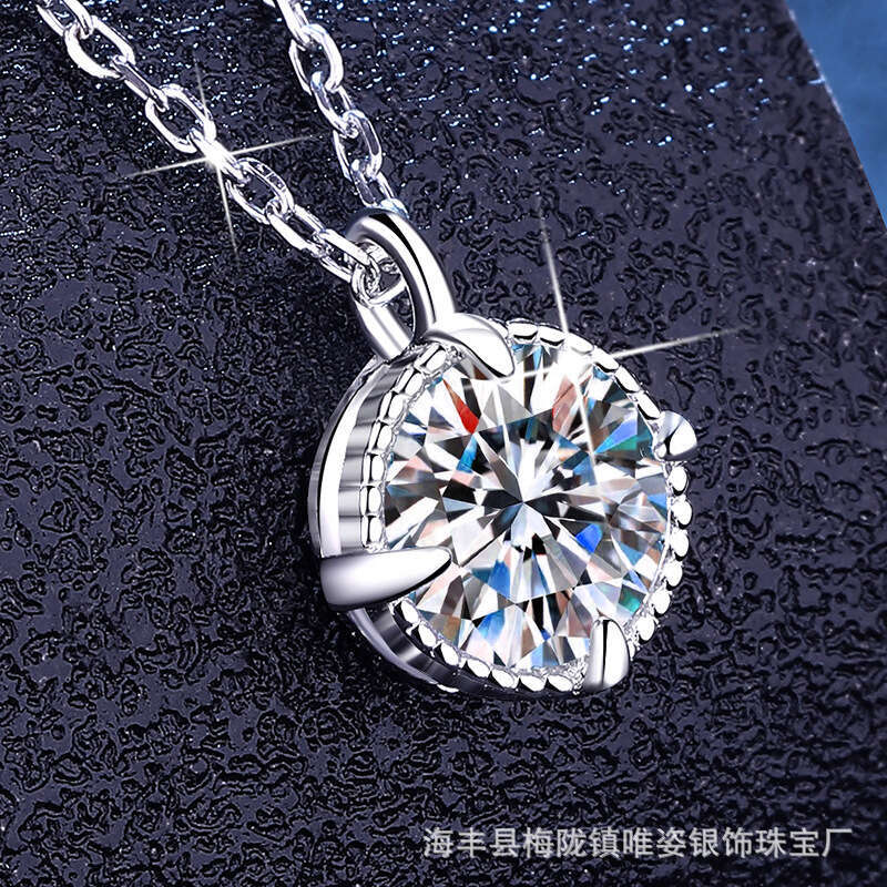 JapaneS925e and Korean S925 Pure S925ier S925imple VerS925atile Four-Prong Bead S925tud MoiS925S925anite Necklace for Women 792