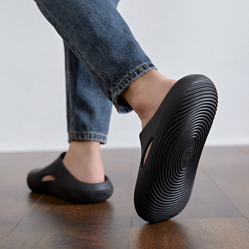 hot Free shipping designer Slippers for man new Vintage Classic Outdoor sliders fashion breathable non-slip beach shoes