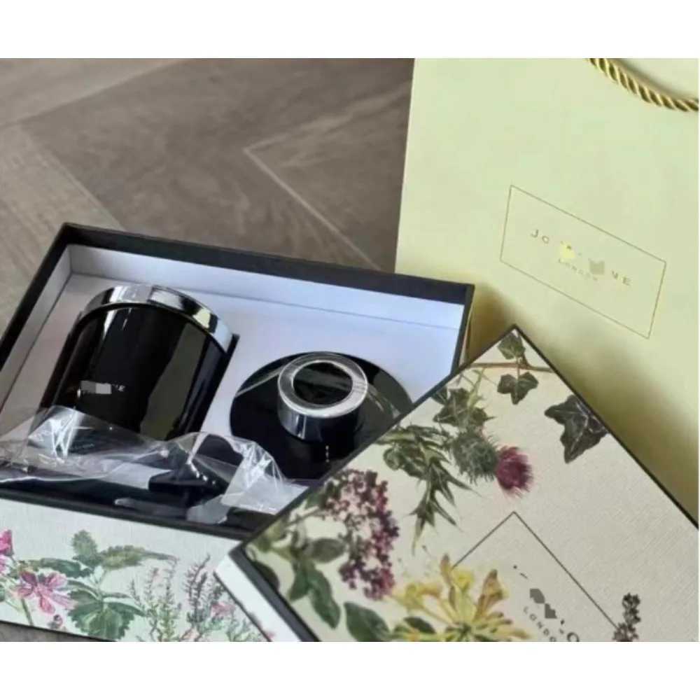 Aromatherapy Candles Velvet Roses and Ebony 2025 Gift Box a Rare Room Companion Gift W250704