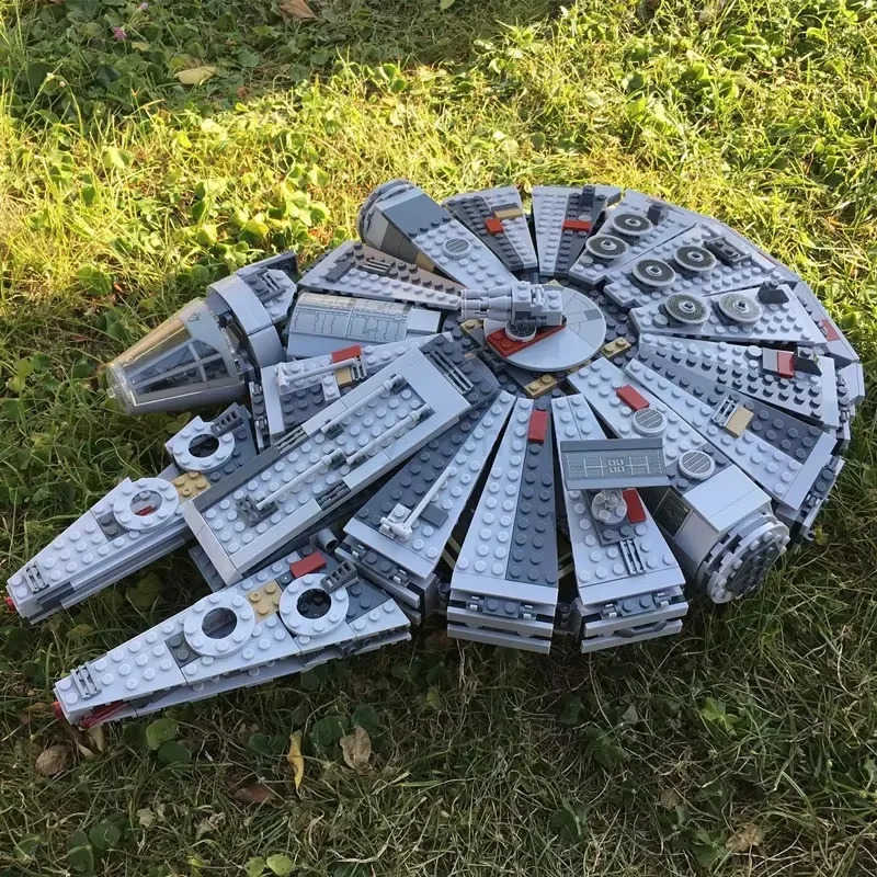 DISNEY Spaceship Bricks 1381Pcs High Difficulty Building Blocks Set Model Kit For Adults Children Birthday Party Gifts Creative Toys W20250704