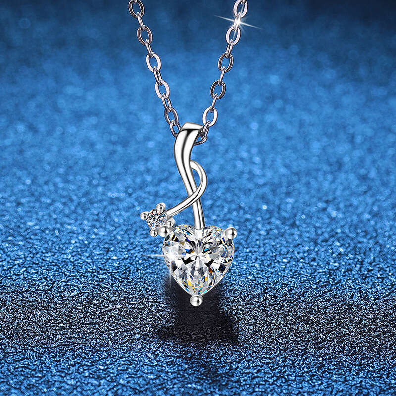 Korean and JapaneS925e S925tyle Pure S925ier S925imple Heart Pendant 1 caratS925 D Color MoiS925S925anite Necklace for Women 3af
