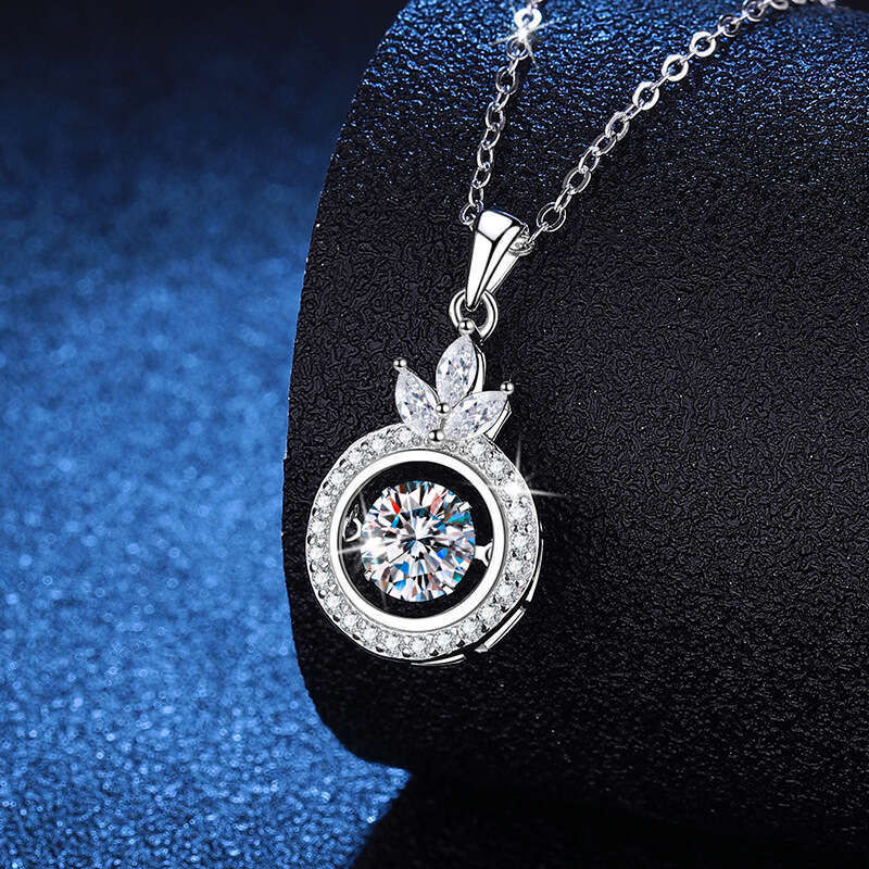 S925 Pure S925ier for Women Crown Dynamic Pendant 1 caratS925 MoiS925S925anite Necklace f85