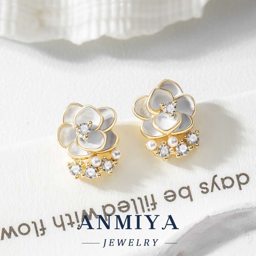 Bohemia Style Flower Motif Silver Jewelry Women's Collection 925 Stud Earring Featuring Zircon Centered Inlay and Pearl Accents