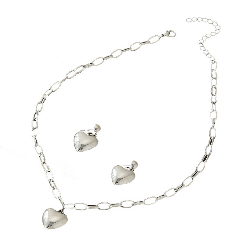 New Jewelry Heart Pendant Fashion Versatile Women's Clavicle Chain Heart-shaped Necklace for Women