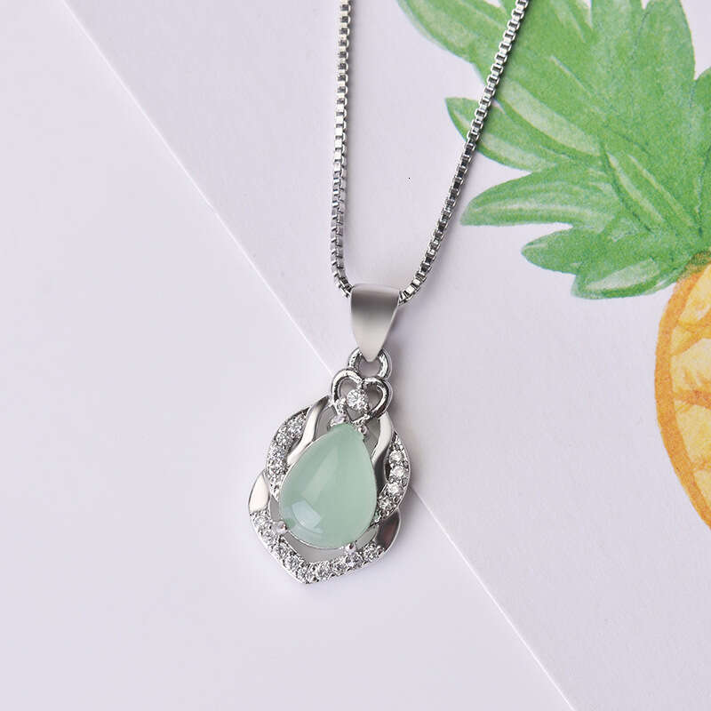 Jade for Women Light Green Chrysoprase Pendant Water Drop Pear Shape New Sier Plated Necklace Full Dia Zirconia Clavicle Chain 234