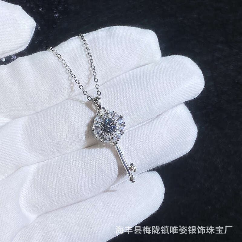 T Brand Key S925 Pure S925ier Pendant Light S925mall Fragrance S925tyle MoiS925S925anite Necklace for Women baf