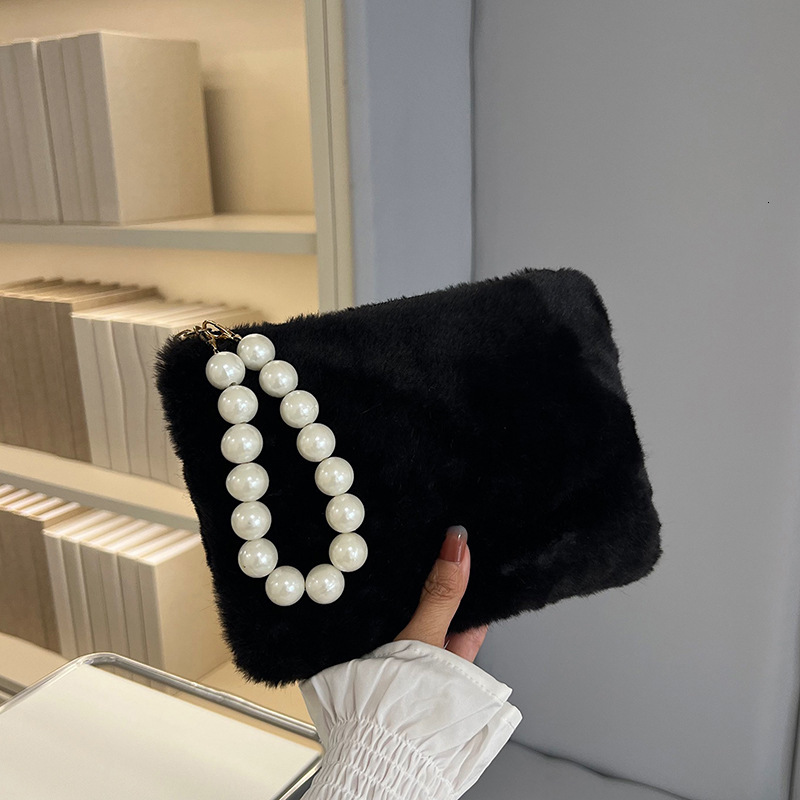 Free Shipping Designer Bag Niche Design Furry Bag For Women 2025 Autumn Winter New Fashion Pearl Small Square Bag High-end Clutch Wholesale
