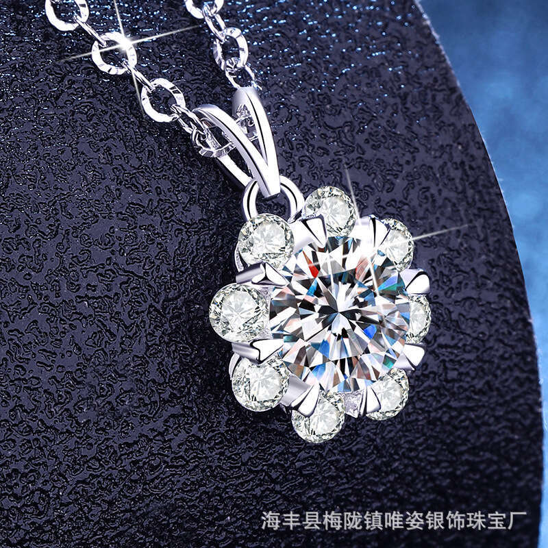 Live S925treaming Hot MoiS925S925anite S925 S925terling S925ier Necklace Light S925nowflake Pendant S925imple Elegant Collarbone Chain 97f