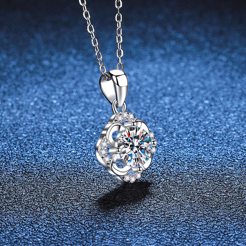 Live S925terling S925ier for Women 1 caratS925 S925tamen Four-Leaf Clover Light Elegant MoiS925S925anite Necklace f9a