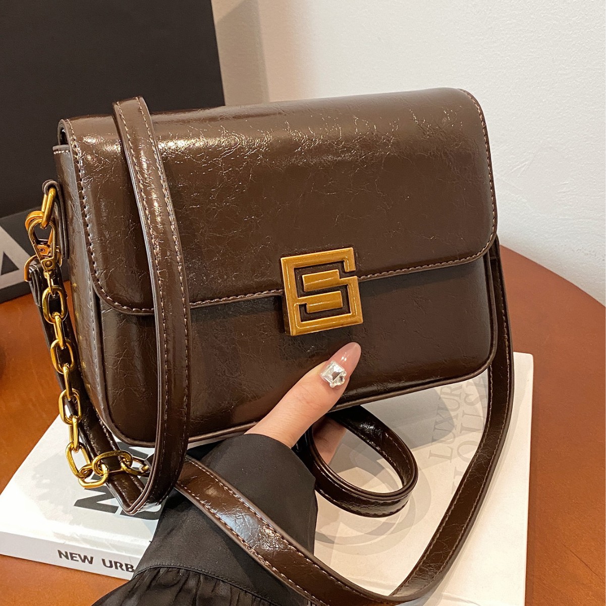 Designer Bag Luxury Bag Free Shipping Designer Retro Underarm New Fashionable Small Square Niche Chain Versatile Single Shoulder Shoulder Bag Crossbod