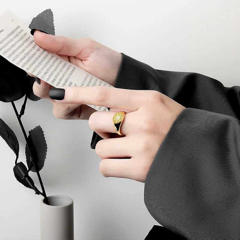 925 Sterling Silver New Simple Flower Eye Gold Color Rings Retro Distressed Opening Handmade Ring Fashion Fine Jewelry Y250704