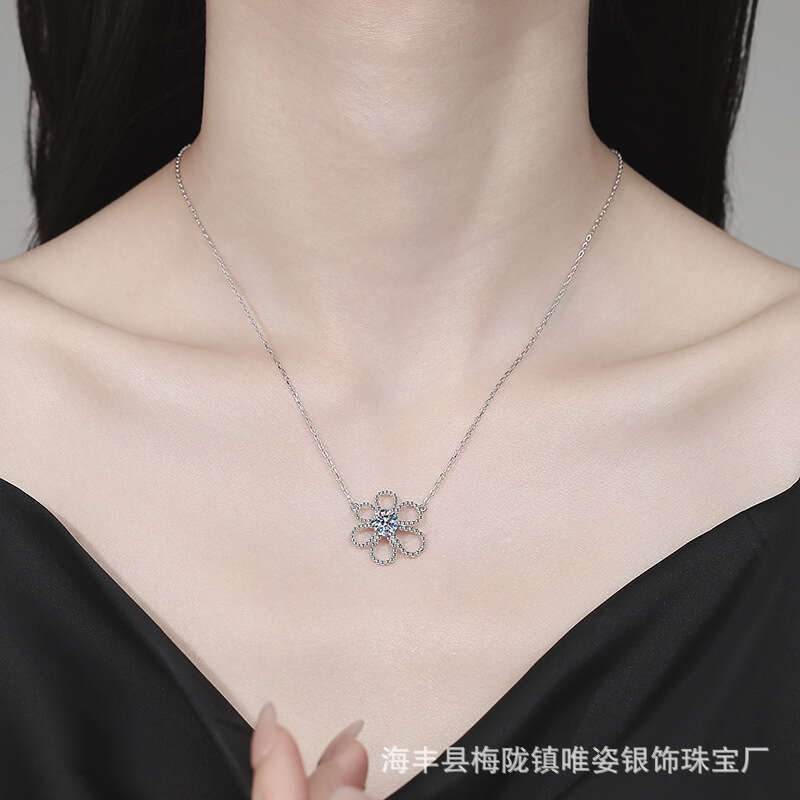 S925 Pure S925ier D Color MoiS925S925anite Five-Petal Flower Collarbone Chain InS925 Internet Celebrity Camellia Necklace e6f