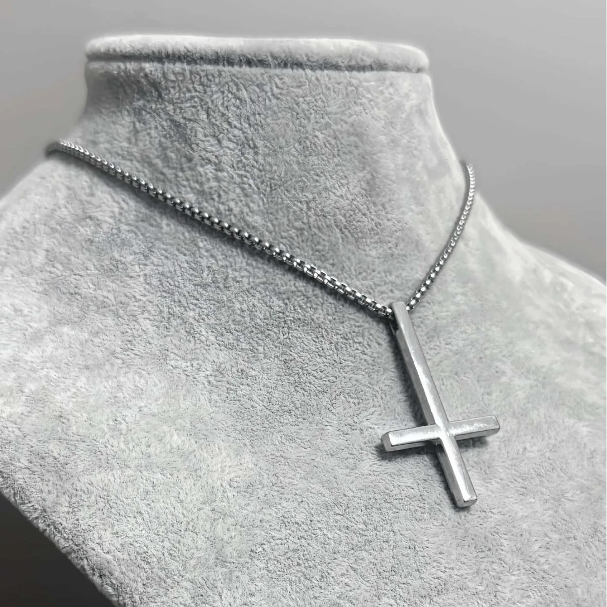 Inverted cross necklacepunk jewelrystainles steelgold ColorminimalisthippieGothic accessoryY2kcross Choker For Women Man 250701