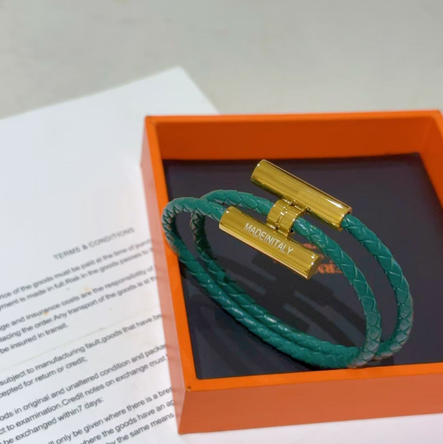 Chic Orange Leather Rope Wristband Man Woman Bracelet Designer Jewelry Bracelets H Leather bracelets trendy Youth hand chain Charm Black Gold Bracelets 20 Colors