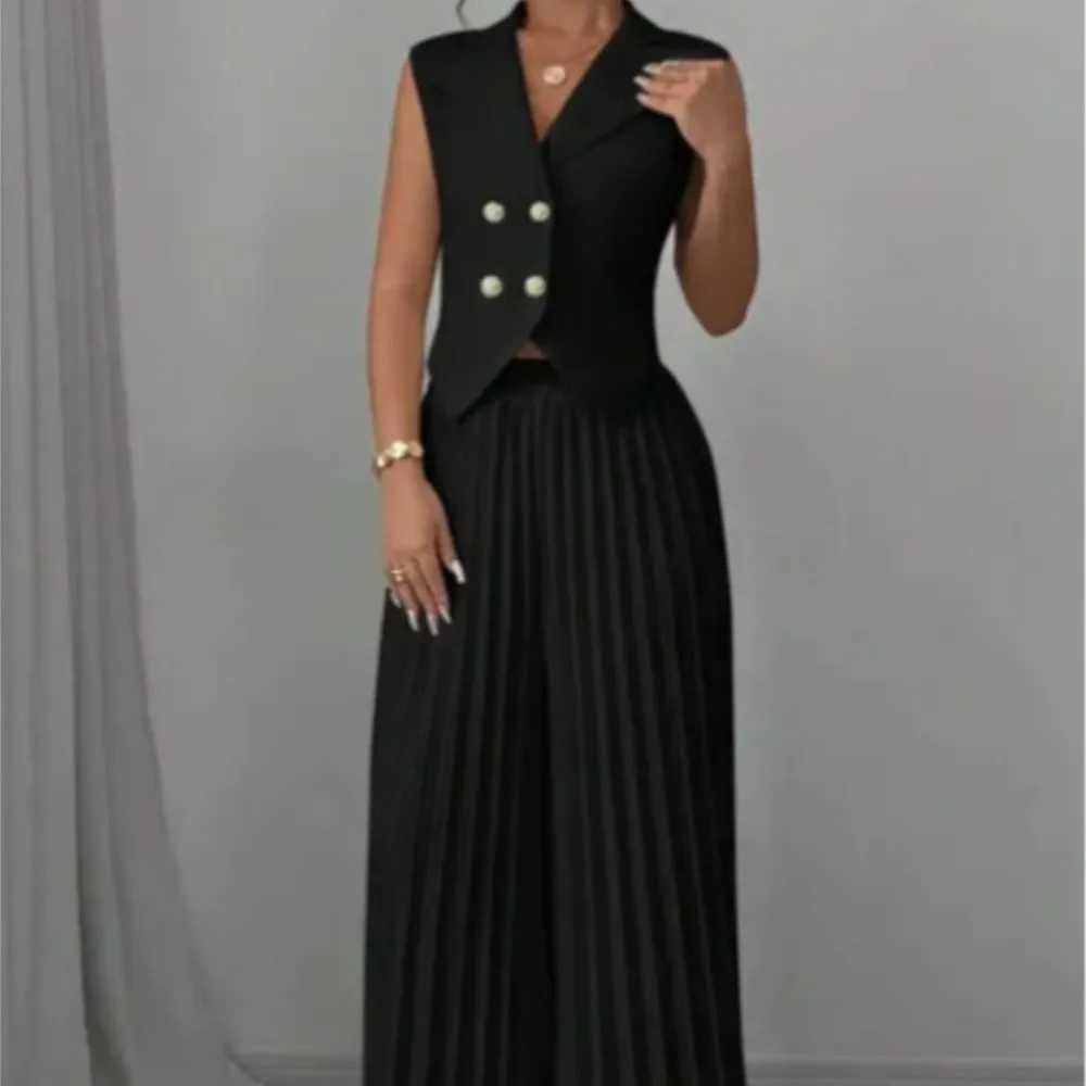2025 Summer Womens Fashionable Casual Lapel Suit Elegant Commuting Solid Color Slveless Top + Trousers Sexy Two-piece Set X250704