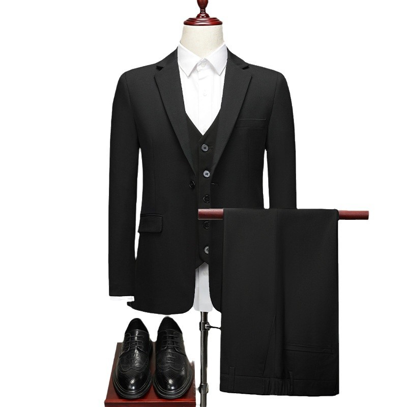 143 Elegant Men's Wedding Suit - Perfect Fit for Groomsmen Parties