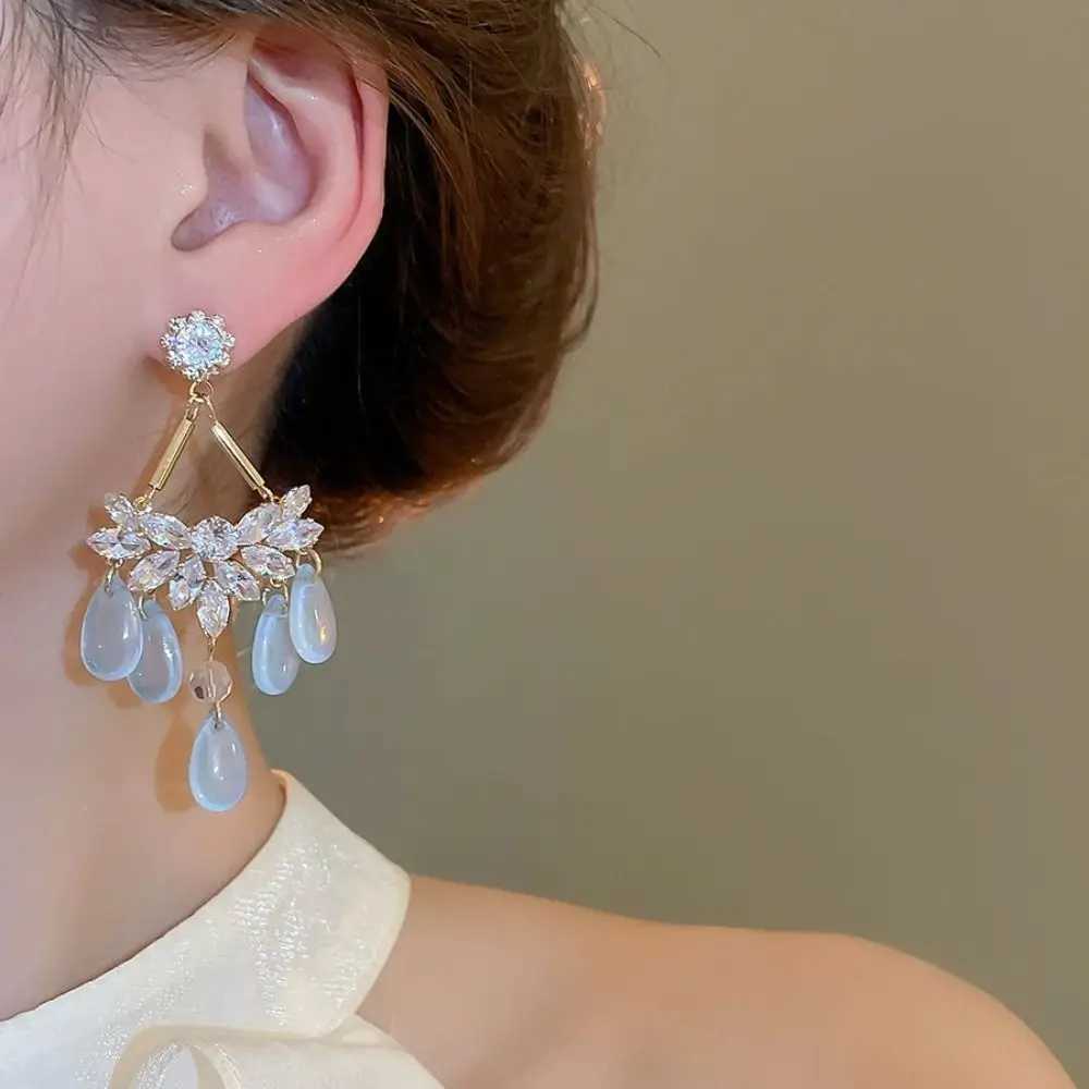 Sweet Fan Shape Drop Earrings Elegant Blue Bohemian Flower Tassel Earrings INS Korean Style Crystal Dangle Earrings Beach Y250704