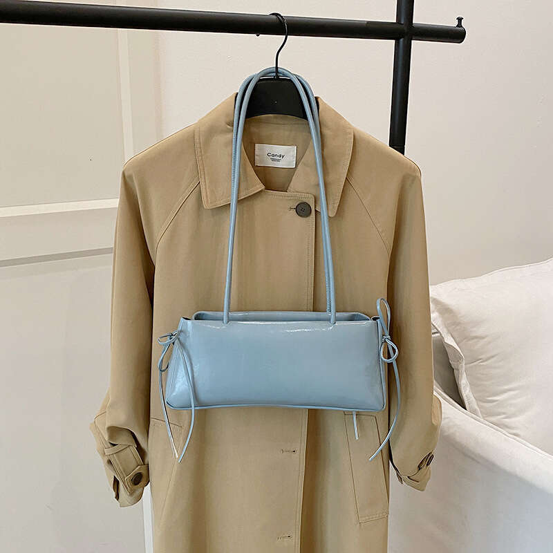 Korean Niche Fashion Underarm for Women 2025 New Simple Stylish Bowknot Shoulder Versatile Commuter Bag