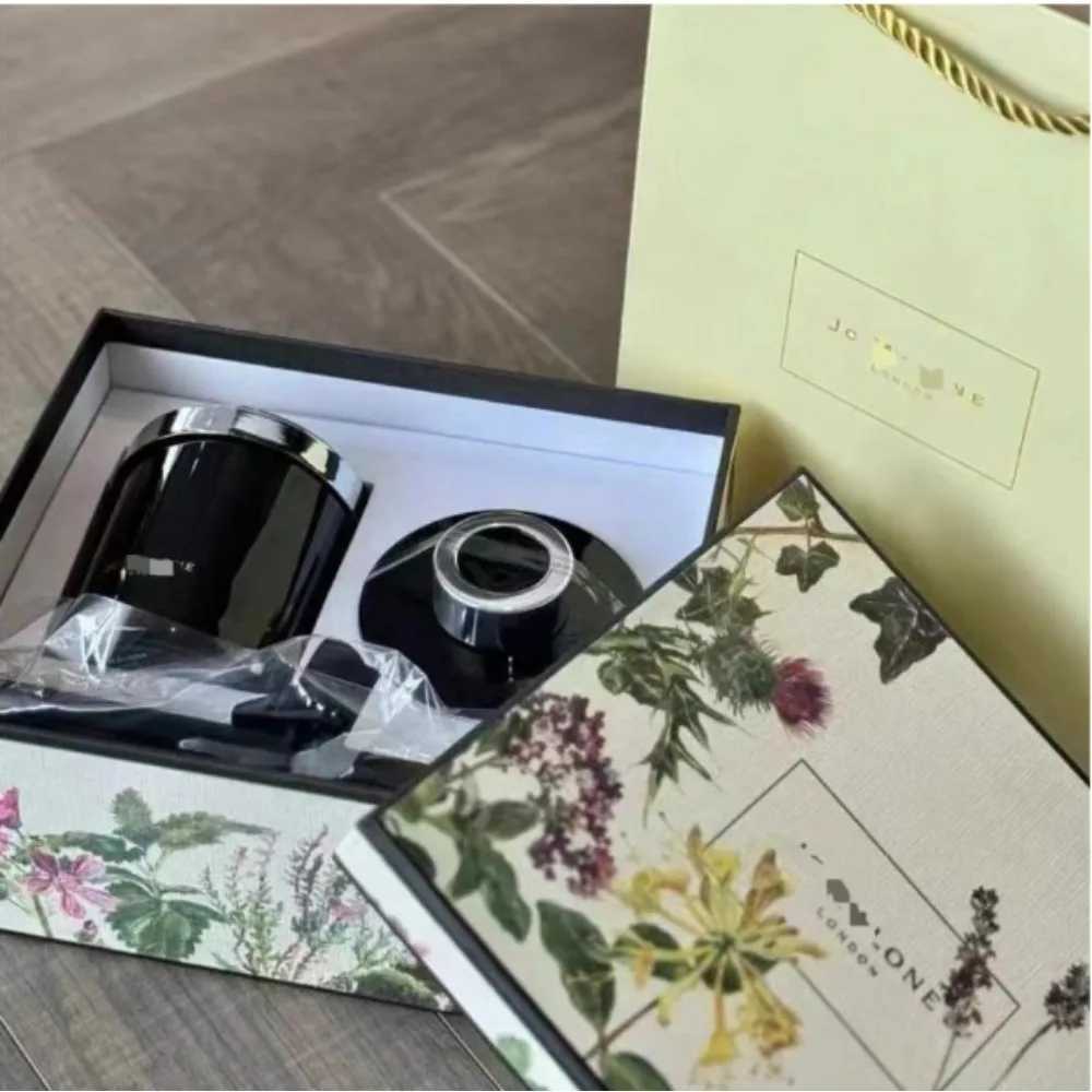 Aromatherapy Candles Velvet Roses and Ebony 2025 Gift Box a Rare Room Companion Gift W250704