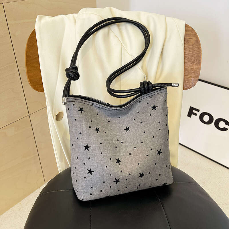 Casual Handbag Tote for Women 2025 New Niche Underarm Versatile Fashion Commuter Shoulder Bucket Bag Trendy