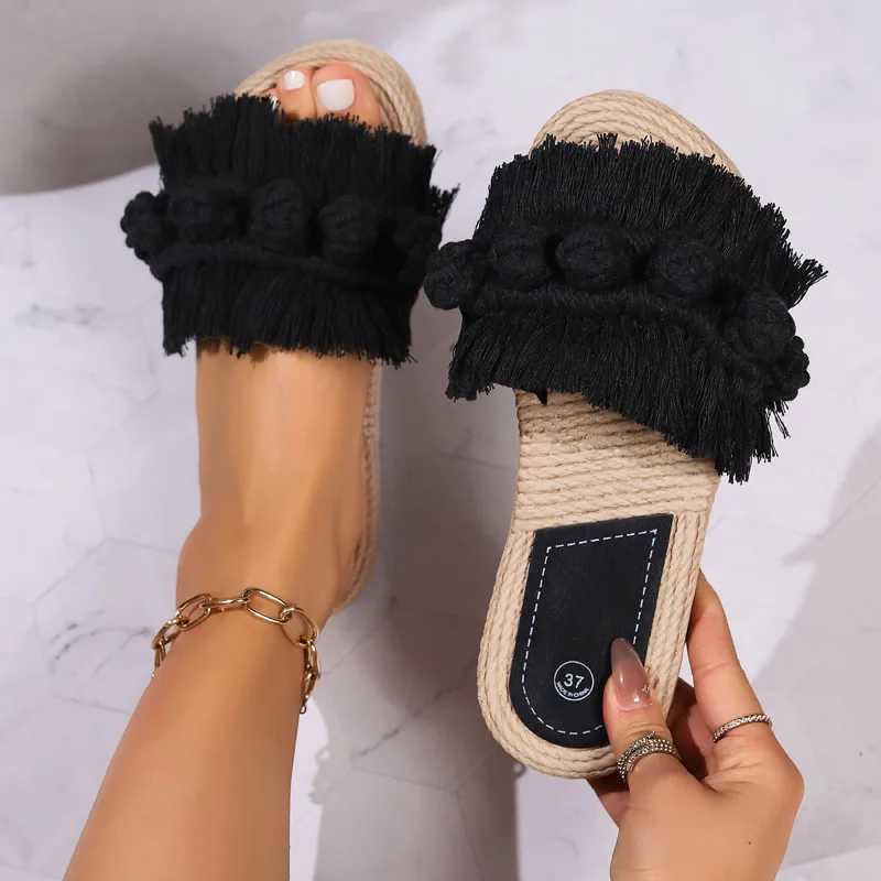 2025 Womens Bohemia Woven Casual Slippers Summer New Fashion Vacation Tassel Style Beach Slippers Outdoor Anti-slip Flat Flip W250704