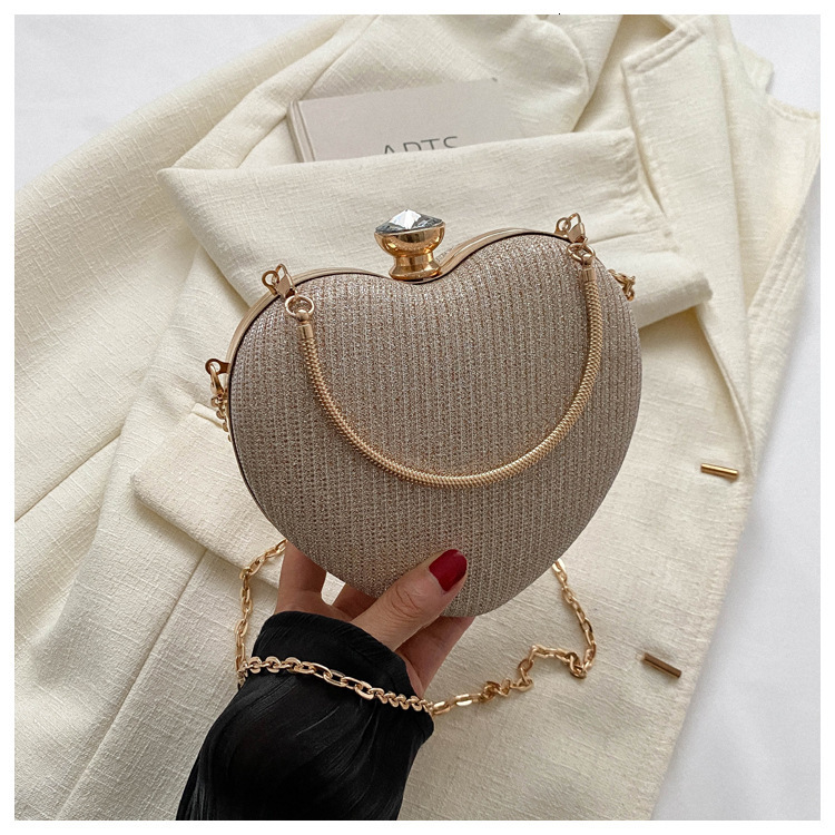 Designer's New Dinner Bag, High-end Cute Heart-shaped Small Bag, Women's Multifunctional Chain Handbag, Slanted Shoulder, Fashionable Trend,