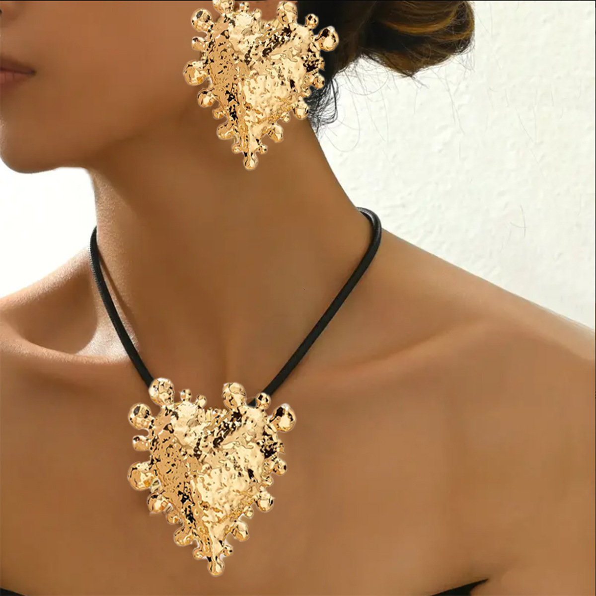 Trendy New Irregular Heart Earrings Necklace Set Personality Fashion Elegant Light Exquisite Jewelry