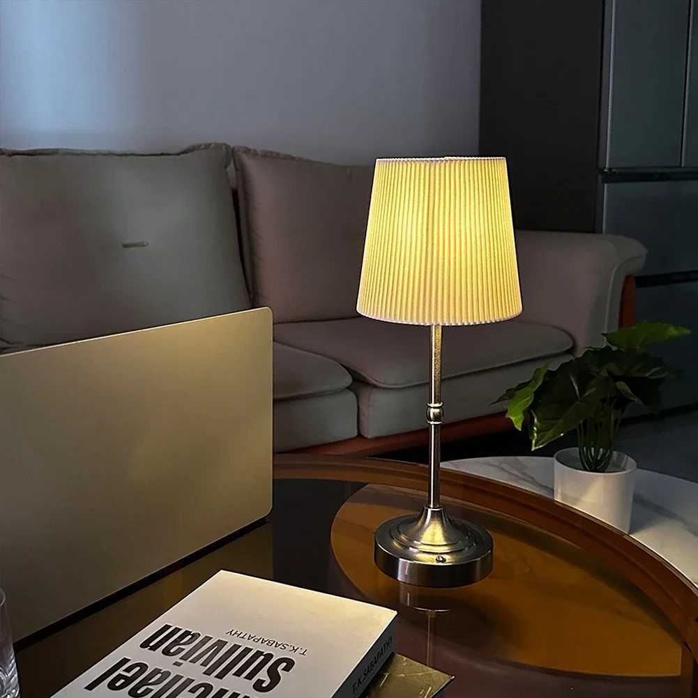 Metal Base Small Table Lamp 2200K Warm Light Cordless LED Metal Table Lamp USB Rechargeable 5200mAh Portable Cordless Table LampXJ250703
