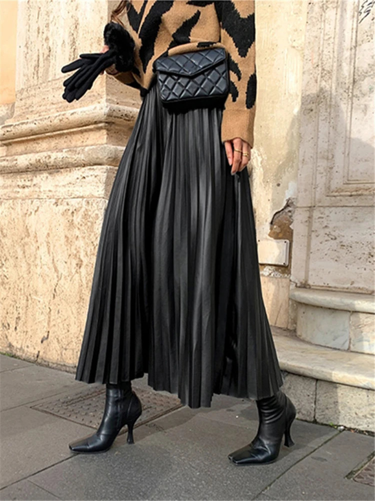 Black PU-leather Pleated Skirt Women High Waist Fashionable All-match A-Line mi-long Skirt Female 250703