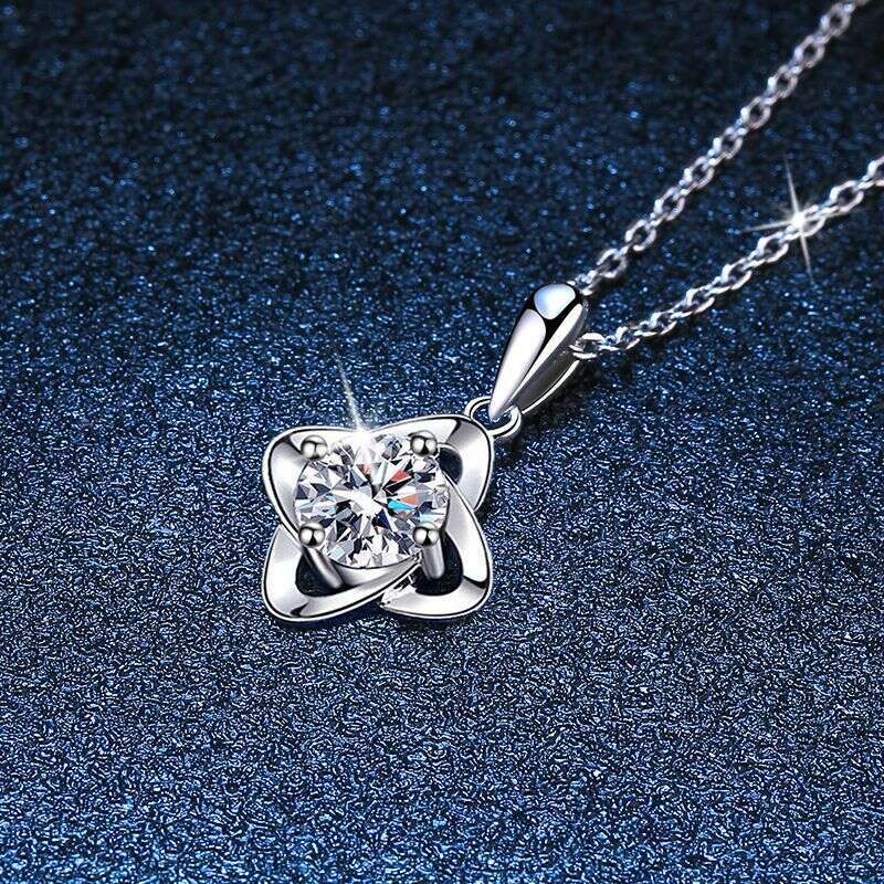 S925 Pure S925ier MoiS925S925anite One caratS925 Pendant ClaS925S925ic Four-Leaf Clover Necklace Qixi Valentine'S925 Day Gift 73f