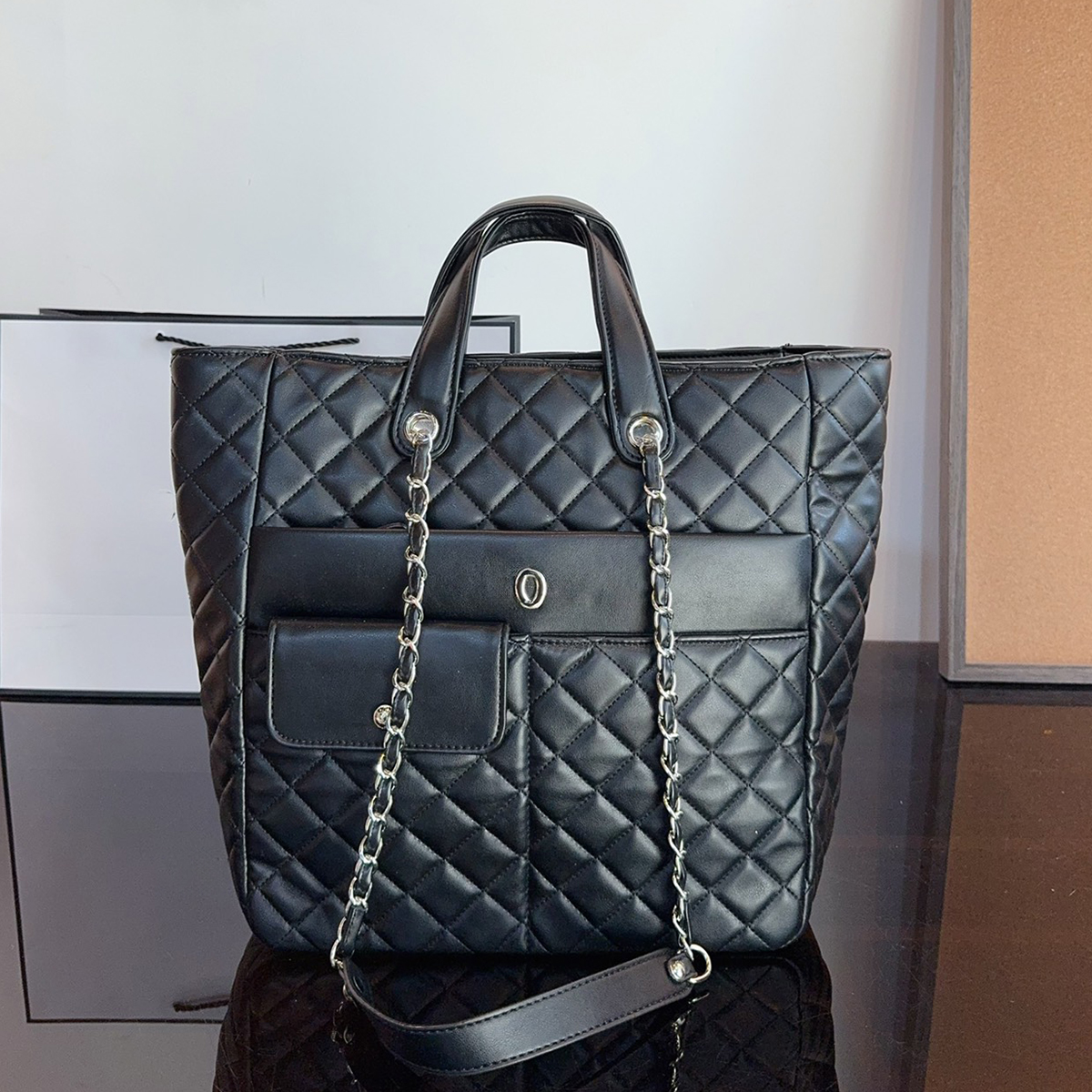 Airport Bag Shopping Bag Designer Womens Shoulder Bag Leather Silver Hardware Metal Leather Shoulder Strap Underarm Bags Horizontal Vertical Travel Bags Tote 32cm