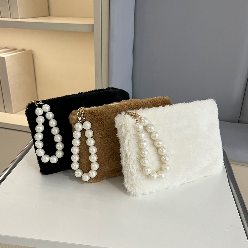 Free Shipping Designer Bag Niche Design Furry Bag For Women 2025 Autumn Winter New Fashion Pearl Small Square Bag High-end Clutch Wholesale