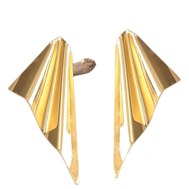Niche High-End Fashion Geometric Design Suitable for Women's Daily Wear and Parties Elegant Earrings