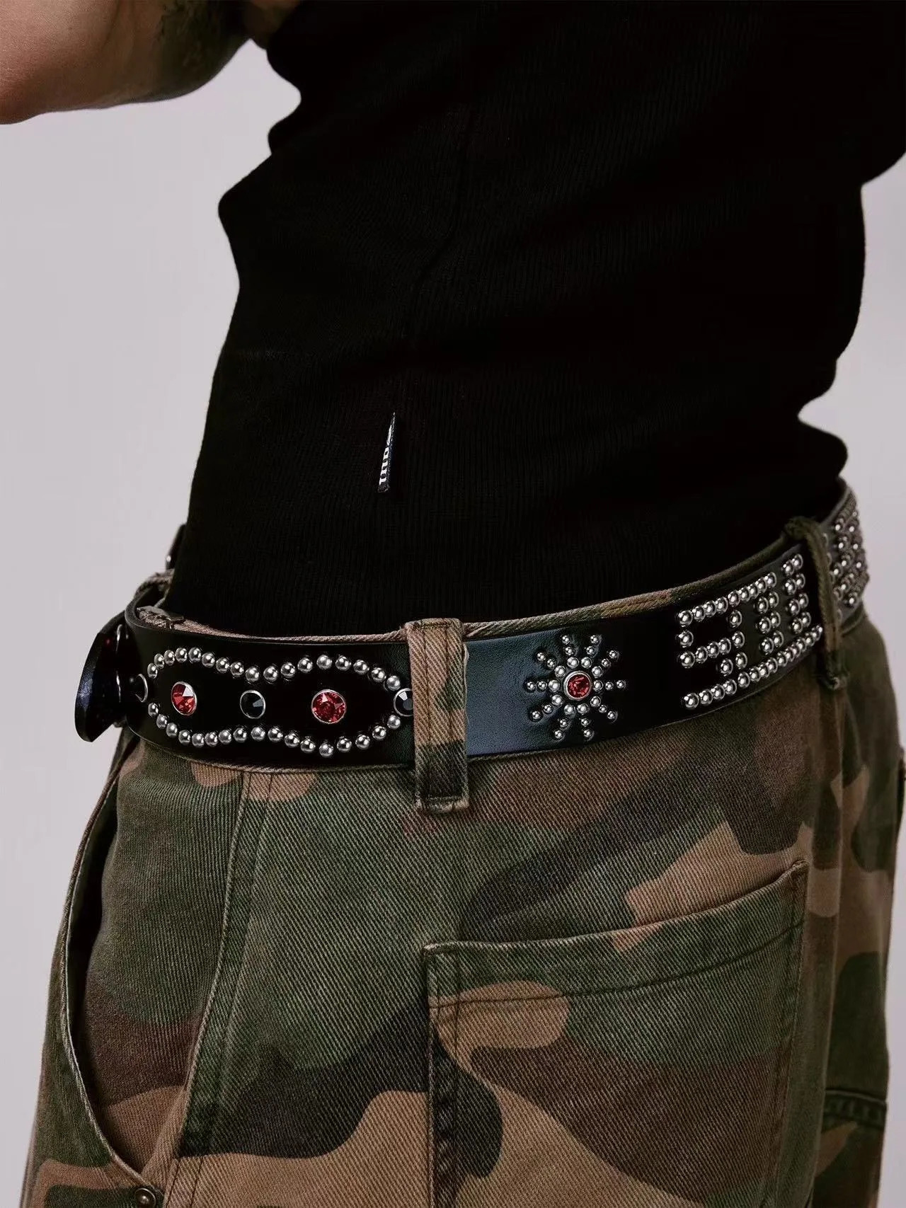 Vintage punk style belt handmade retro and niche n high-end and fashionable belt for men and women 250701