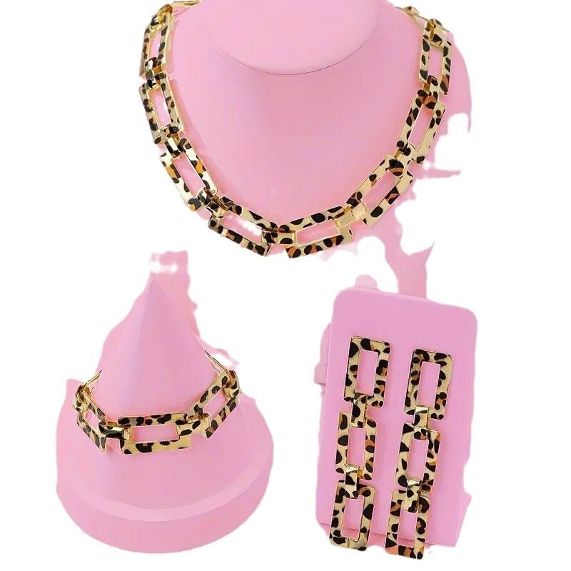 1 Square Chain Style Leopard Print Gold Necklace Bracelet Earring Set Elegant Personality