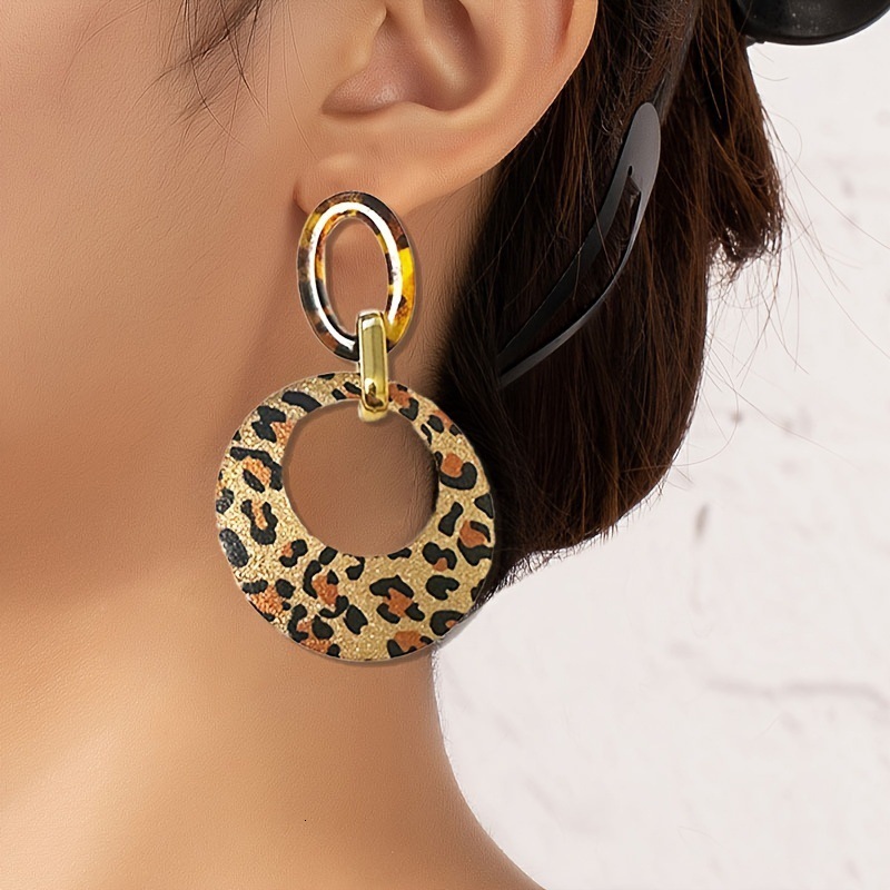 New Leopard Print Earrings Pendant Necklace Set Elegant Exaggerated Style