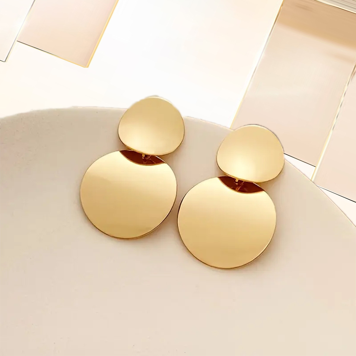 Round Alloy Ins Three-Dimensional Glossy Earrings Fashion Versatile Stylish Ear Studs Jewelry