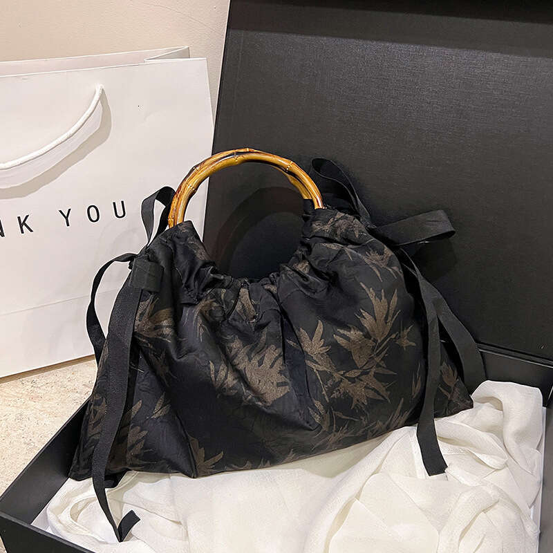New Chinese Pleated Bag for Women, Textured Dumpling Bag, Elegant and Stylish National Style Trendy Handbag