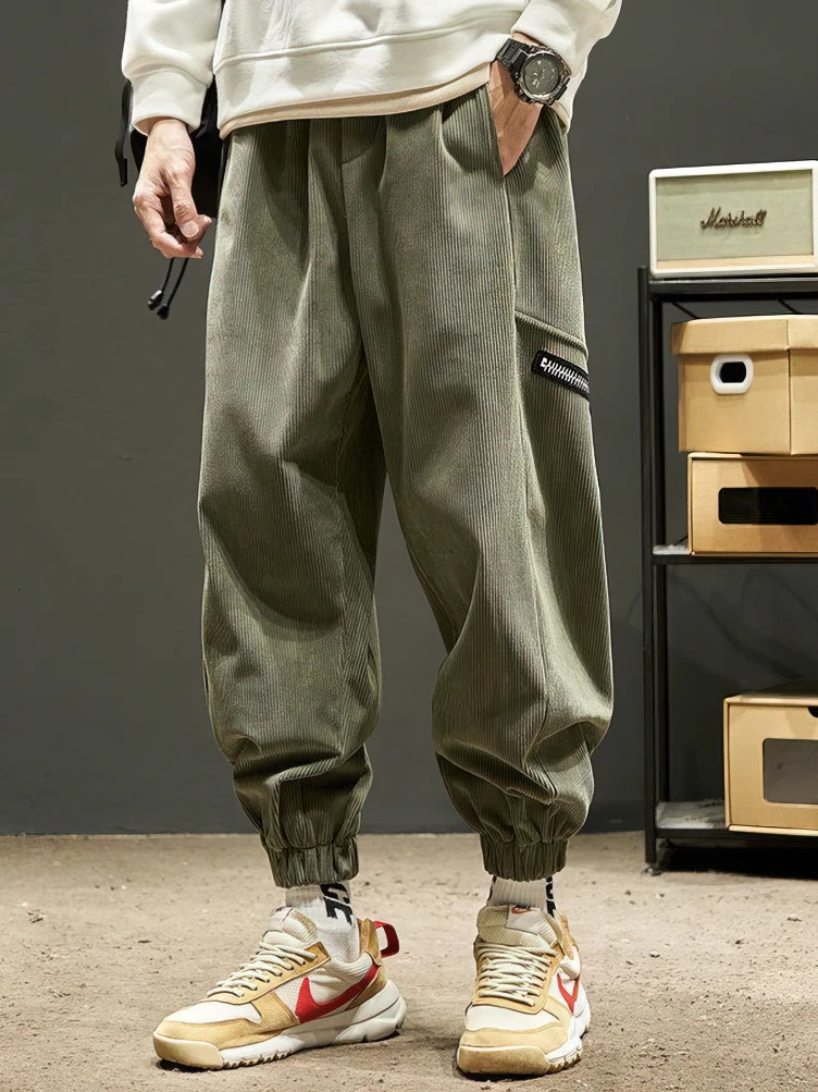 Japanese Corduroy Joggers Pants Men Baggy Casual Long Trousers AnkleLength Sport Sweatpants Y2K Techwear 250704
