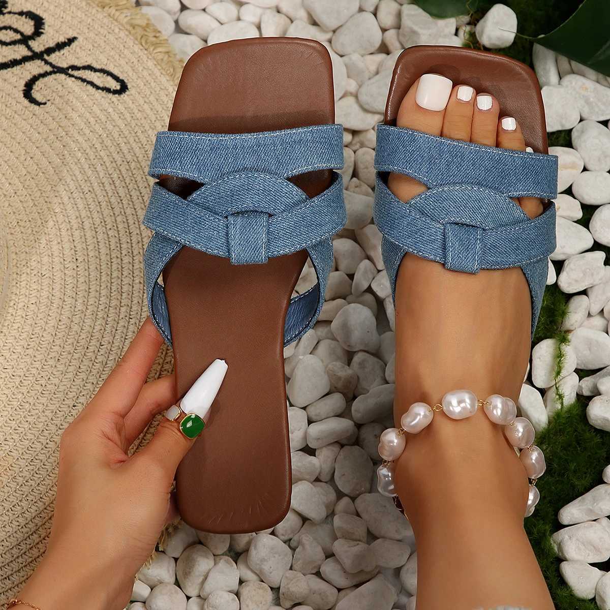 New Summer Fashion Slippers Women Sexy Flat Sandals Casual Ladies Sand Beach Slippers Elegant Fish Mouth Slippers Plus Size 42 W250704