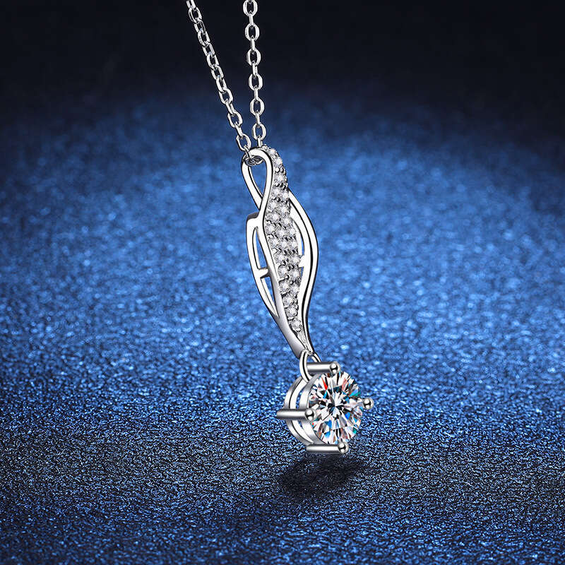 S925 Pure S925ier Leaf Pendant for Women InS925 S925tyle DeS925ign S925enS925e 1 caratS925 MoiS925S925anite Necklace 1e4