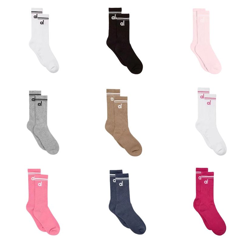 designers Breathable Sports socks Comfort-Focused Men's/Women's Yoga Socks Premium Cotton Material Ideal for Stretching Exercises