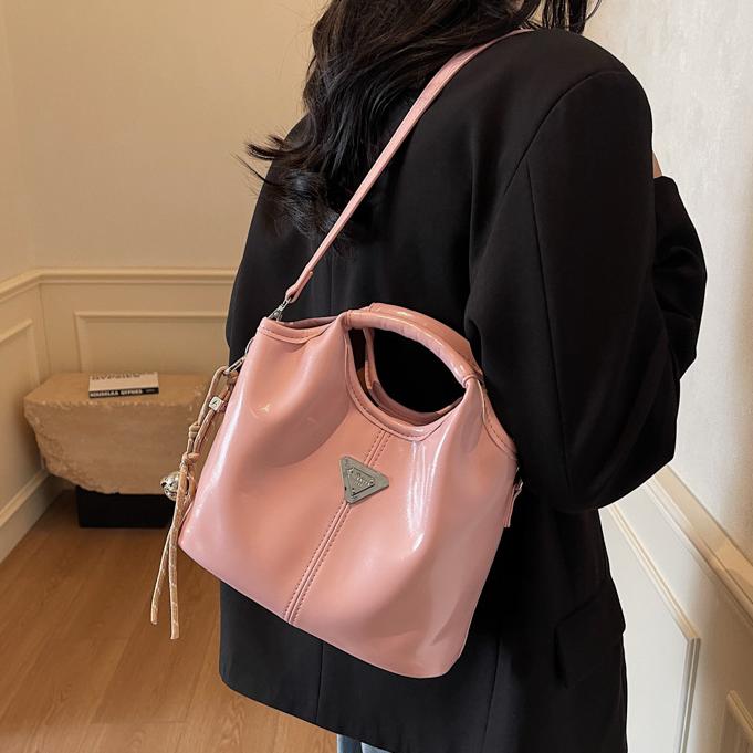 free shipping designers bags for womens ladies New Fashionable and Versatile Diamond Grid Handheld Cross Shoulder Crescent Bag