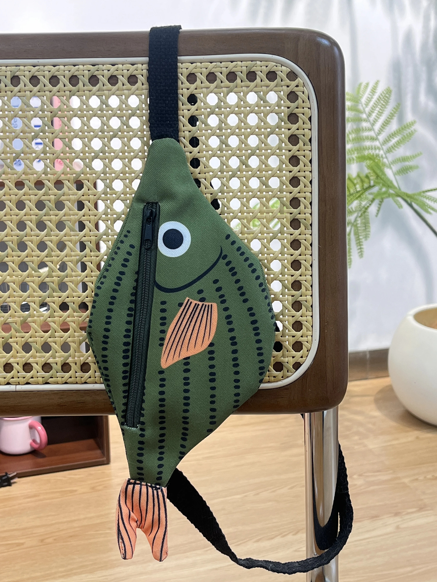 Adorable Tropical Fish Waist Pack for Kids Green Water-Resistant Coin Purse Crossbody Bag for Boys Girls 250702