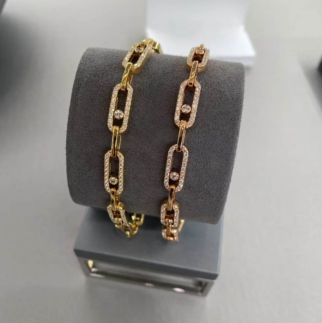 Designer bracelet hard body bracelet high quality for you to choose luxury designer bracelet heavy industry style valentine's day gift does not fade 001