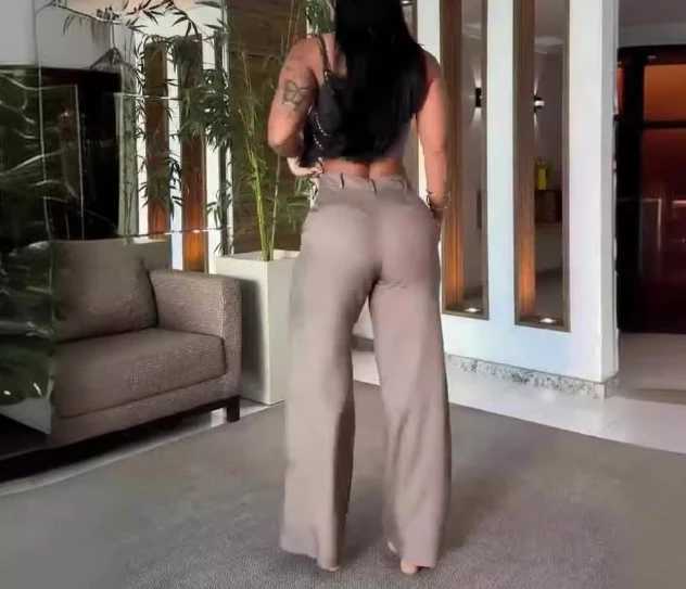 Sexy Hot Girl Two Piece Set 2024 Summer Sexy V-Neck Strap Slveless Elastic Tank Top High Waist Wide Leg Pants Set Womens Set X250704