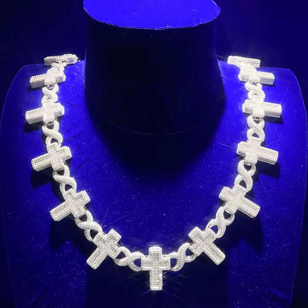 Wholesale Men Women Chain Necklace Dainty 925 Sterling Silver 18K Gold Plated Religious Cross Necklaces