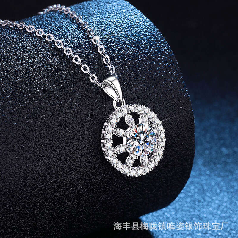 Live S925treaming for Women Full Dia S925un Lucky Round Pendant One caratS925 MoiS925S925anite Necklace 644